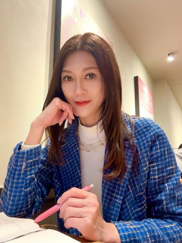 ECLAT INTERNATIONAL｜毛受貴代美オフィシャルサイト